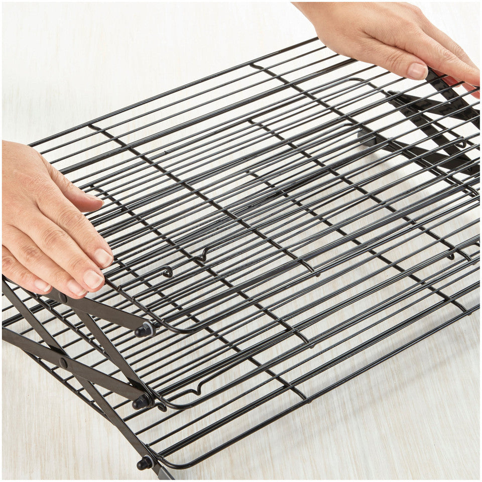 3-Tier Collapsible Cooling Grid for Cookies, Cakes and More, Wilton