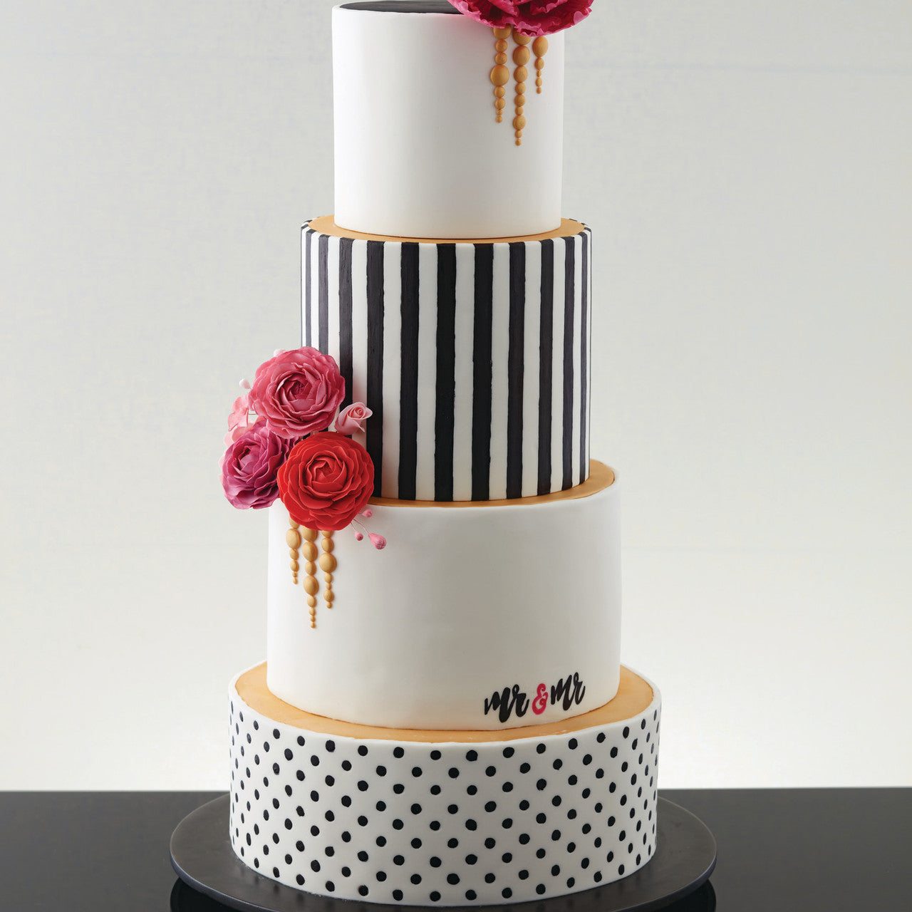 Performance Aluminum Round Tiered Cake Pan Set 6, 8, 10 and 12 inch, 4 piece, Wilton