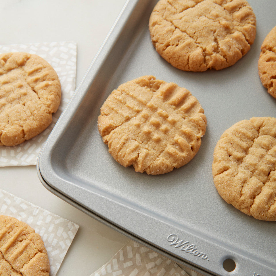 Recipe Right Small Non-Stick Baking Sheet, 13.2 x 9.25 Inch, Wilton