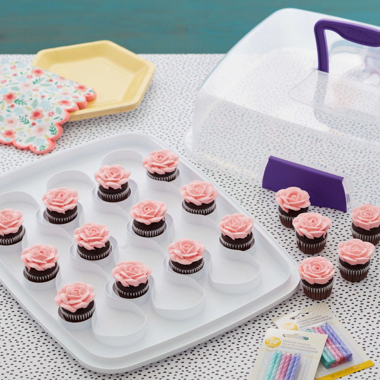 Oblong Cake and Cupcake Carrier - Cupcake Container, Wilton
