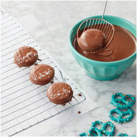 Wilton Candy Melt Dipping Scoop